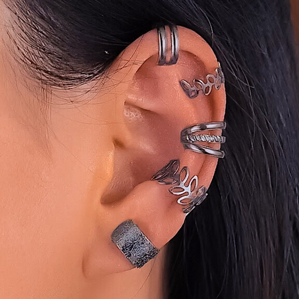 ⚜️[𝟯/$𝟭𝟴]⚜️5 Gun Color Floral Cuff Earrings Set NEW - Picture 11 of 11